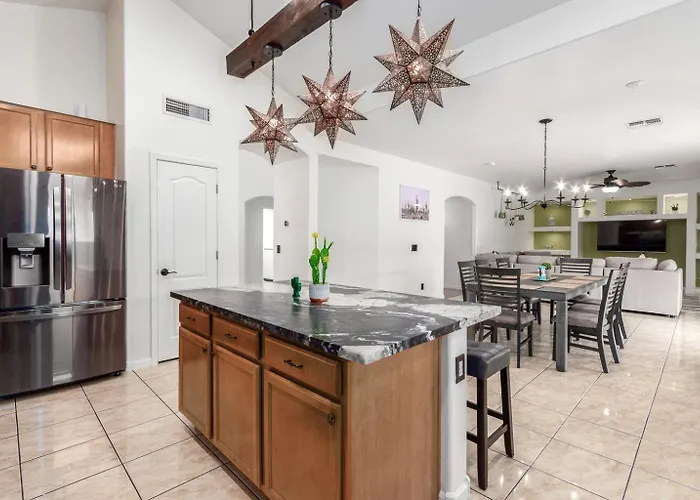 Cactus House 5br Family Fun Hub