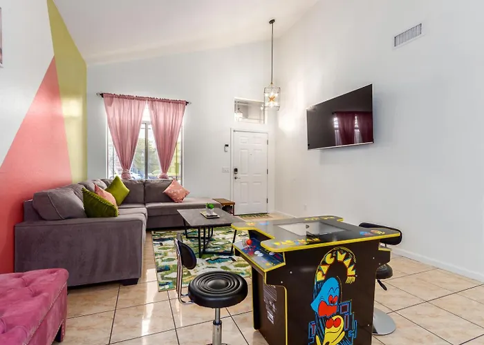 Holiday home Cactus House 5br Family Fun Hub