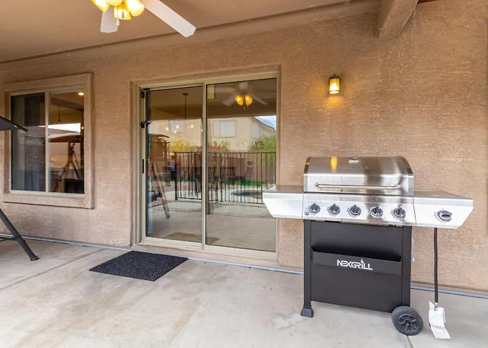 Cactus House 5br Family Fun Hub Holiday home Avondale